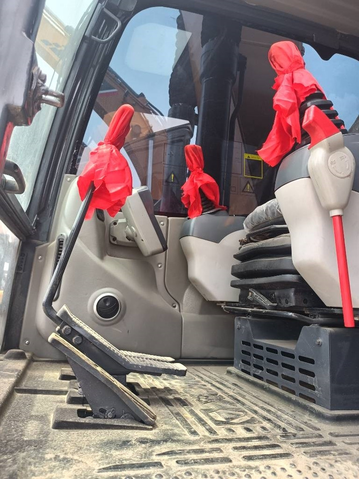 XCMG XE 215 DA - 履带式挖掘机:图5 XCMG XE 215 DA - 履带式挖掘机:图5