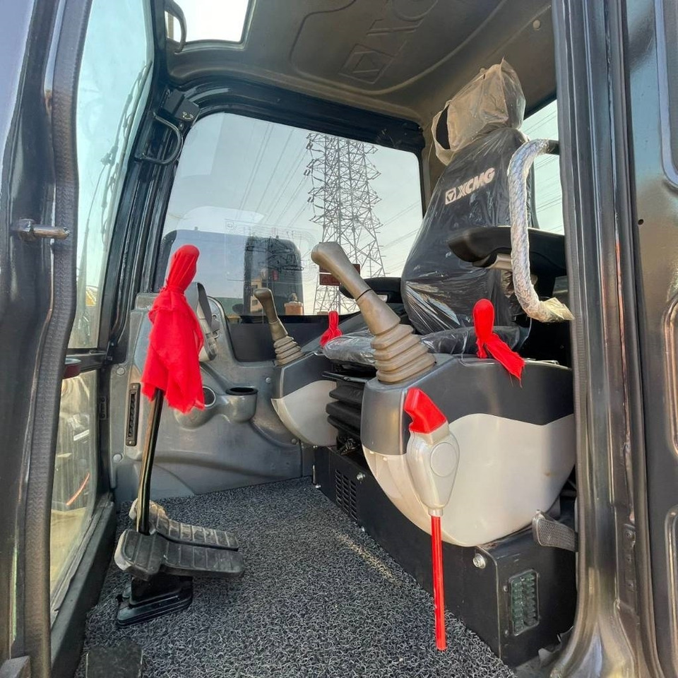 XCMG XE 60 DA - 小型挖掘机:图4 XCMG XE 60 DA - 小型挖掘机:图4