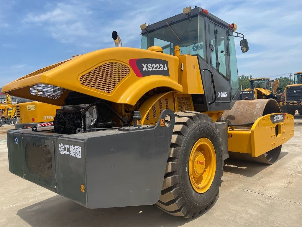 XCMG XS 223 J  - 压实机:图4 XCMG XS 223 J  - 压实机:图4