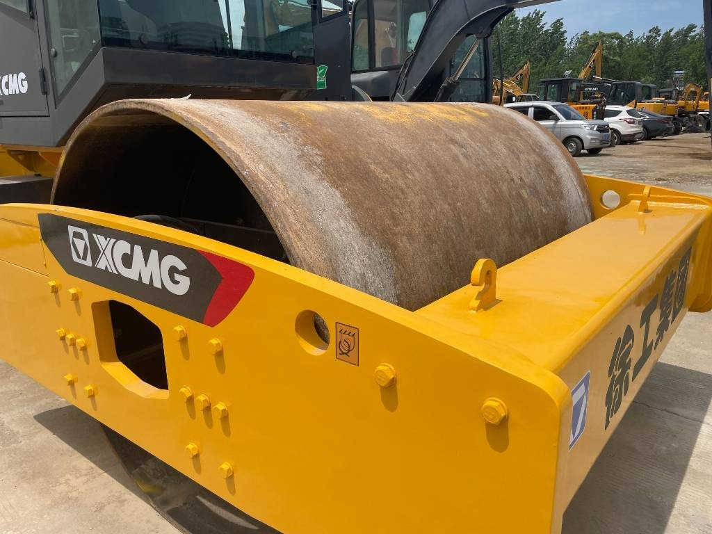 XCMG XS 223 J - 压实机:图2 XCMG XS 223 J - 压实机:图2