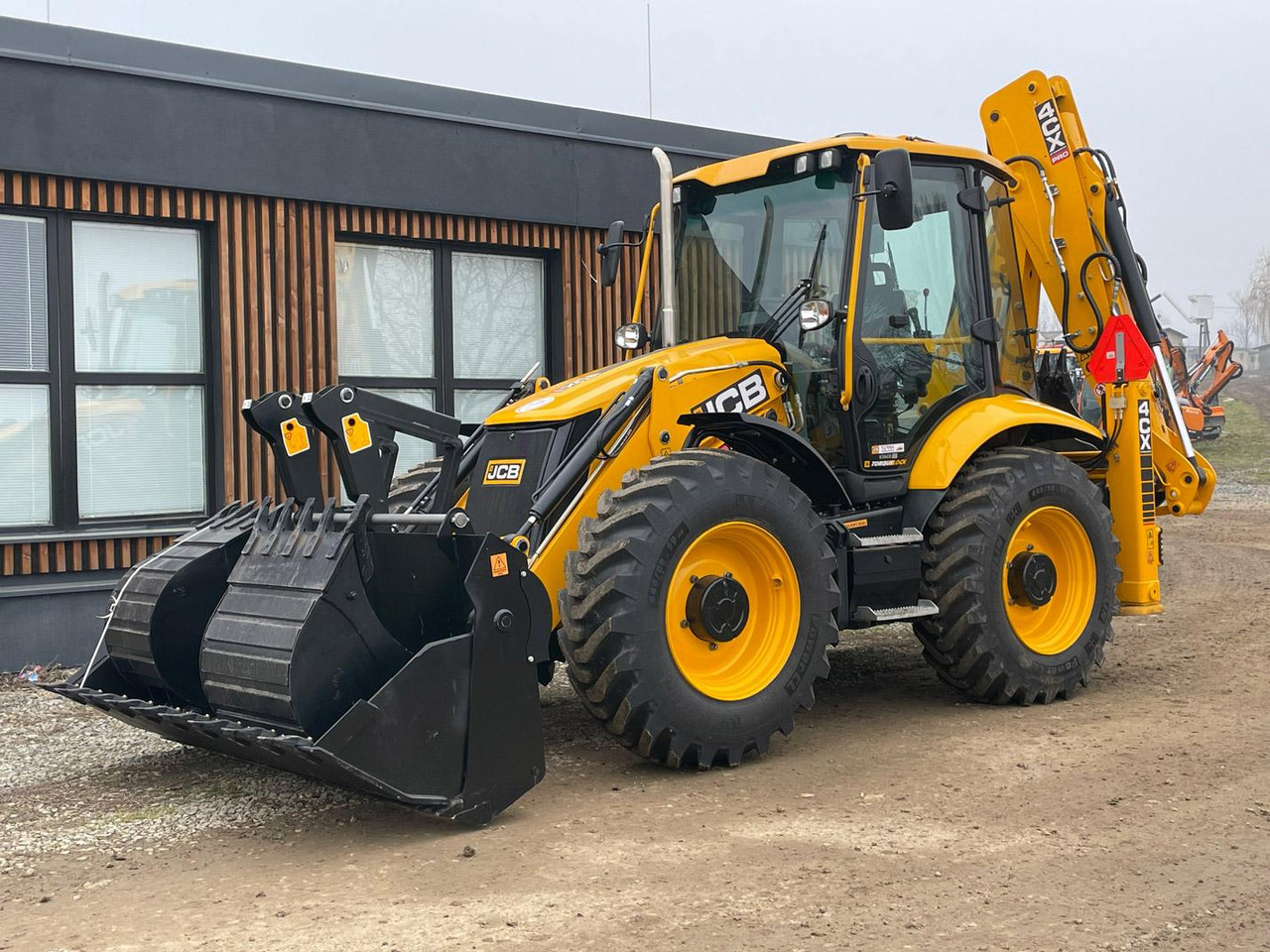 JCB 4CX, PRO, AEC - 反铲装载机:图4 JCB 4CX, PRO, AEC - 反铲装载机:图4