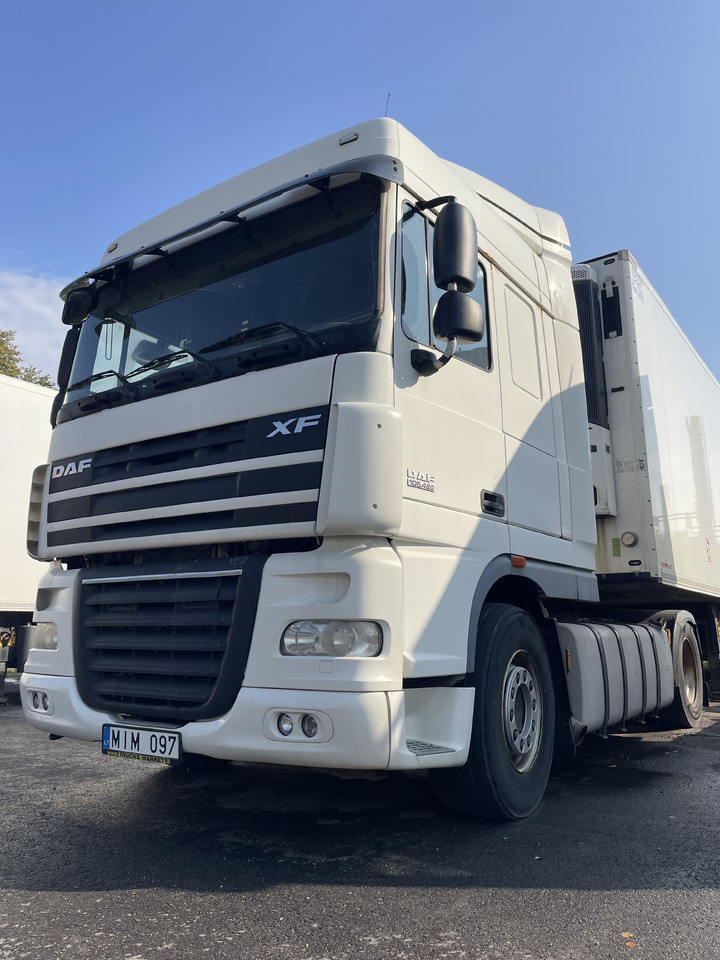 DAF XF105.460 - 牵引车:图1 DAF XF105.460 - 牵引车:图1