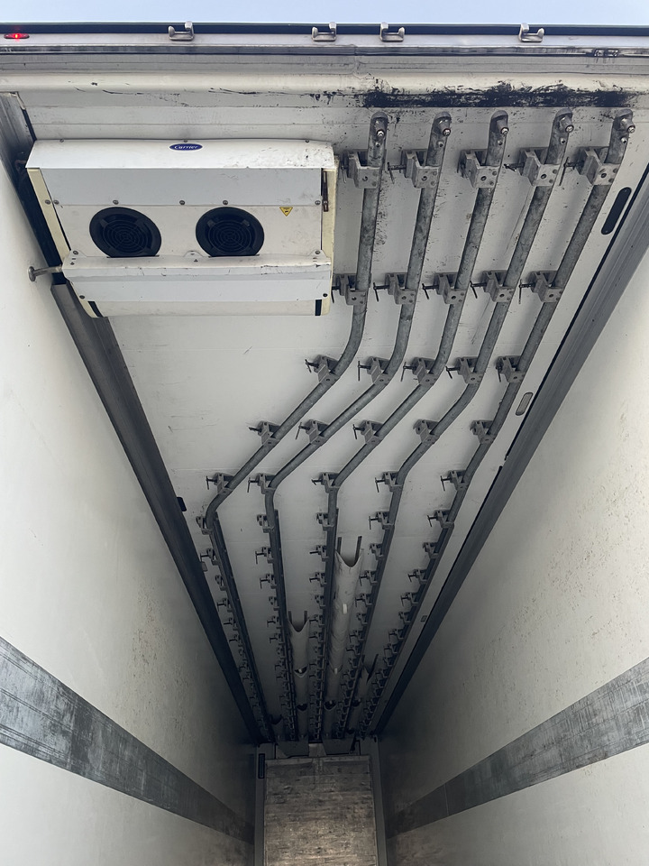 SCHMITZ SKO24 with meat hooks and 2 zone freezer - 冷藏半拖车:图2 SCHMITZ SKO24 with meat hooks and 2 zone freezer - 冷藏半拖车:图2