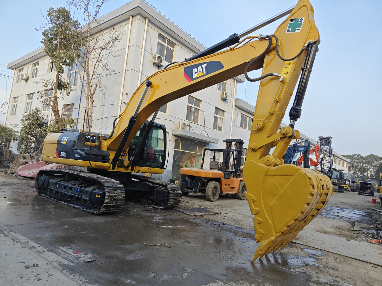 CATERPILLAR 325D used excavator 325C 325 - 履带式挖掘机:图4 CATERPILLAR 325D used excavator 325C 325 - 履带式挖掘机:图4