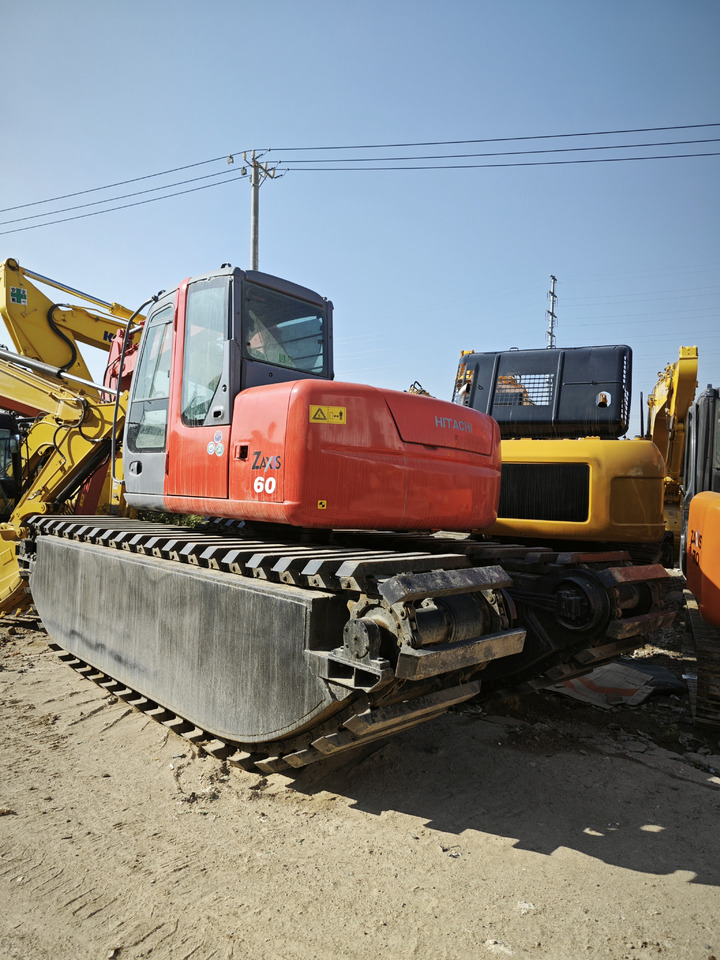 HITACHI ZX60 Used Amphibious Excavator Hitachi 60 - 水陆两用挖掘机:图1 HITACHI ZX60 Used Amphibious Excavator Hitachi 60 - 水陆两用挖掘机:图1