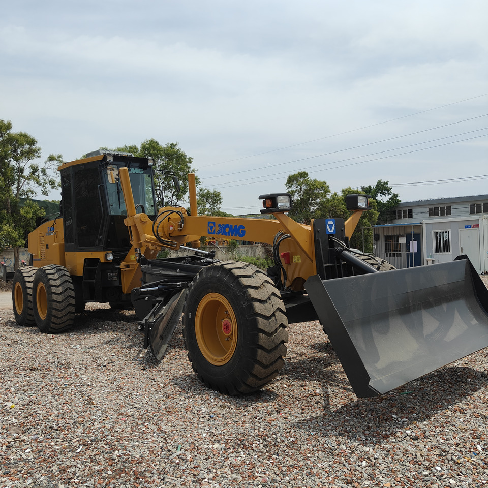 XCMG GR215 GR2153 Motor Grader with Blade - 平路机:图3 XCMG GR215 GR2153 Motor Grader with Blade - 平路机:图3