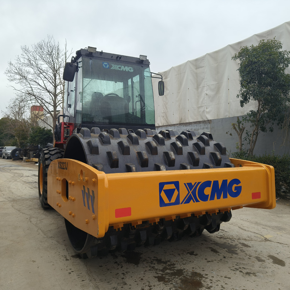 XCMG XS223J road roller - 压实机:图5 XCMG XS223J road roller - 压实机:图5