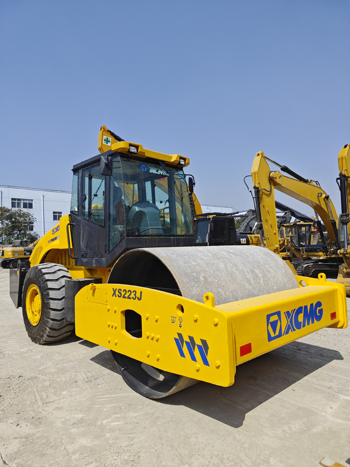 XCMG XS223J used xcmg road roller - 压实机:图2 XCMG XS223J used xcmg road roller - 压实机:图2