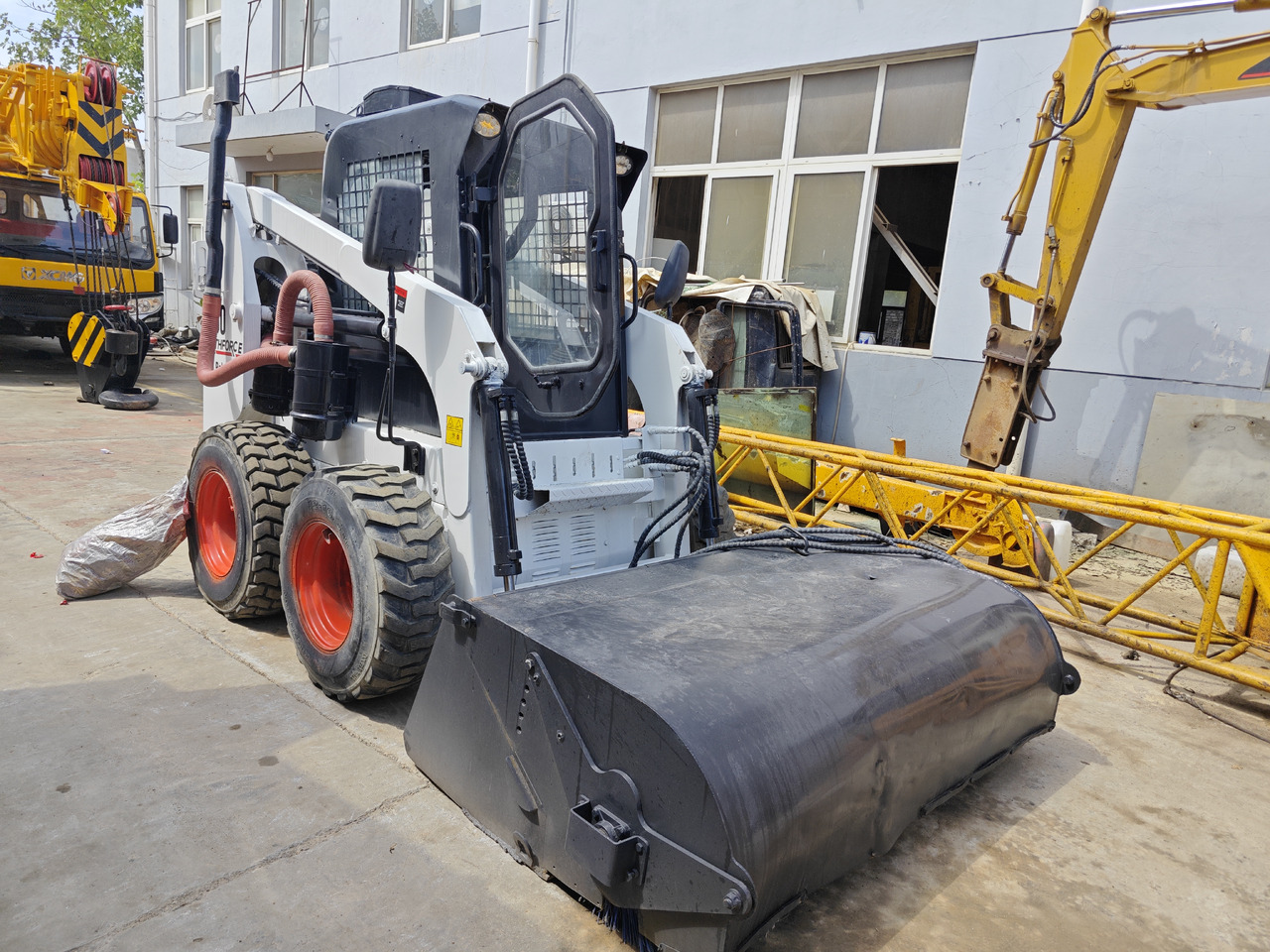 Bobcat S300 - 滑移装载机:图3 Bobcat S300 - 滑移装载机:图3