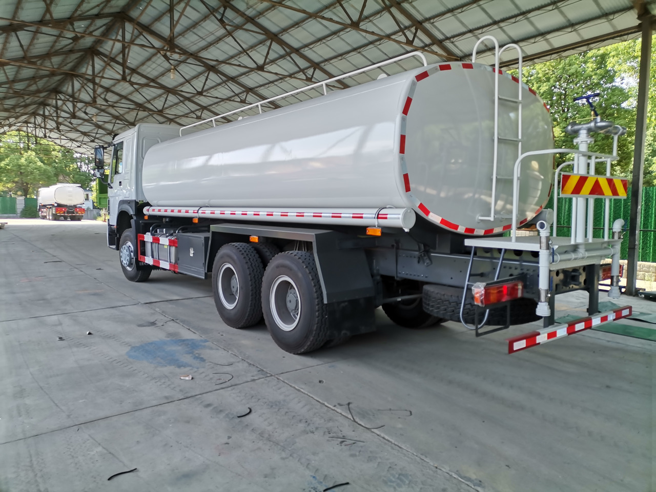 JSIE JSIE5250GSS - 罐车:图5 JSIE JSIE5250GSS - 罐车:图5