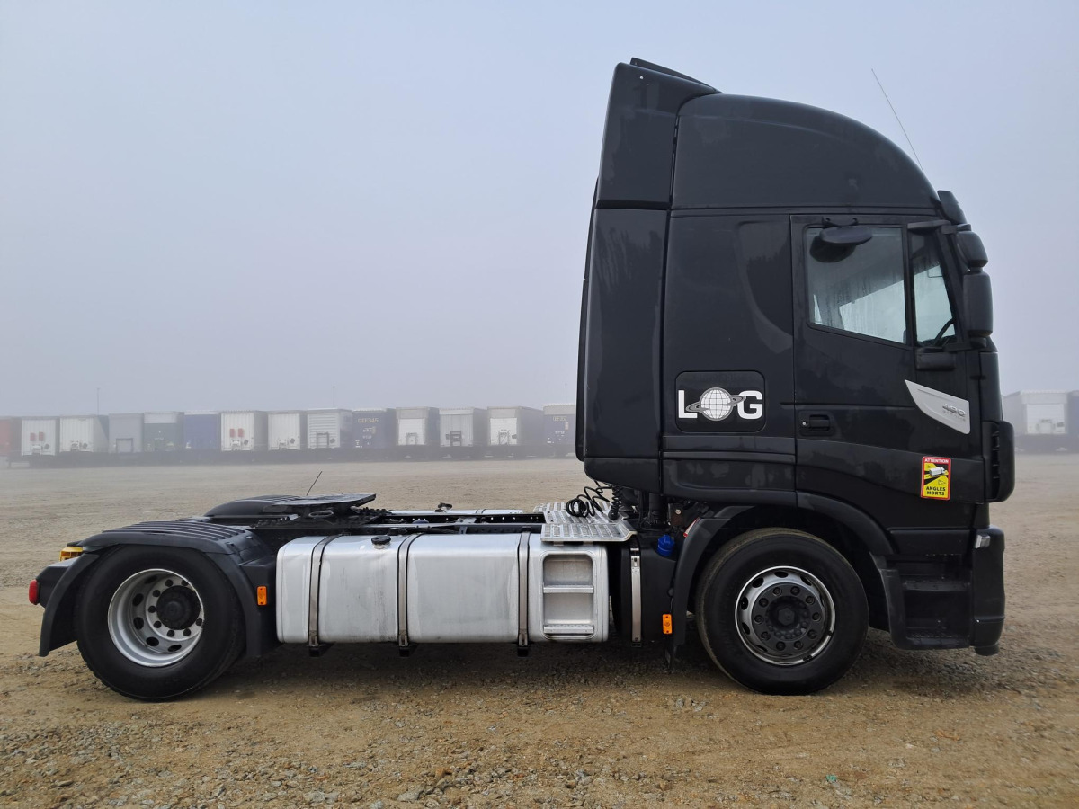 IVECO AS440T/P CIĄGNIK SIODŁOWY - 牵引车:图4 IVECO AS440T/P CIĄGNIK SIODŁOWY - 牵引车:图4
