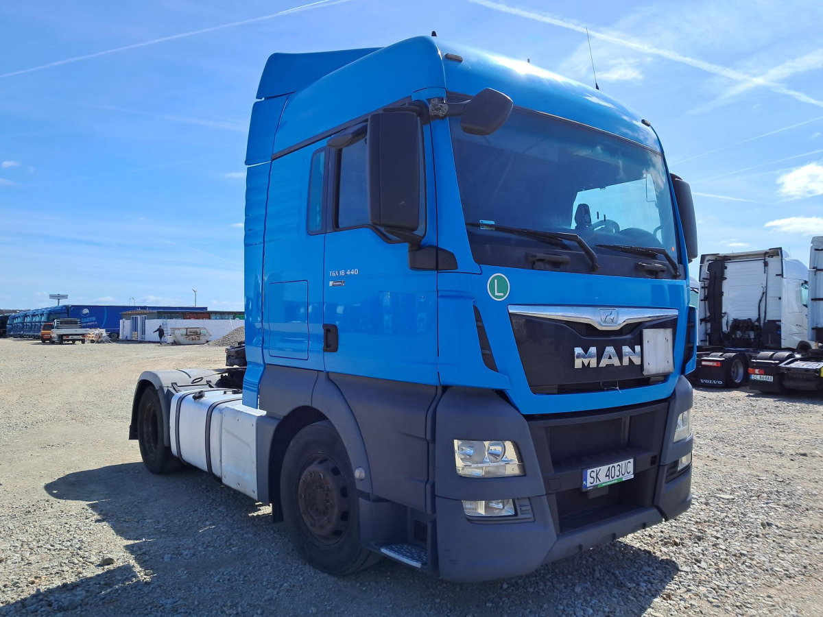 MAN TGX CIĄGNIK SIODŁOWY - 牵引车:图1 MAN TGX CIĄGNIK SIODŁOWY - 牵引车:图1