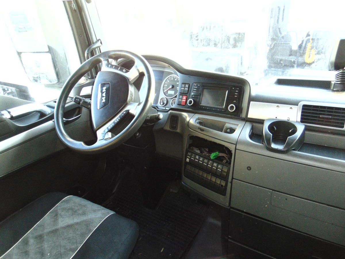 MAN TGX CIĄGNIK SIODŁOWY - 牵引车:图5 MAN TGX CIĄGNIK SIODŁOWY - 牵引车:图5