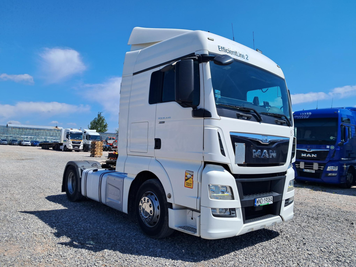 MAN TGX CIĄGNIK SIODŁOWY - 牵引车:图1 MAN TGX CIĄGNIK SIODŁOWY - 牵引车:图1