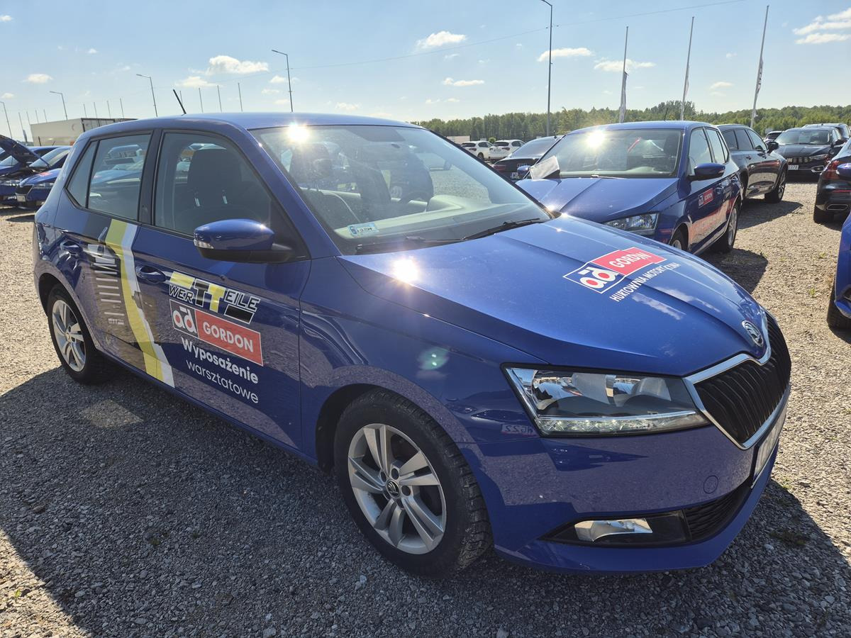 SKODA FABIA HATCHBACK - 掀背车:图1 SKODA FABIA HATCHBACK - 掀背车:图1