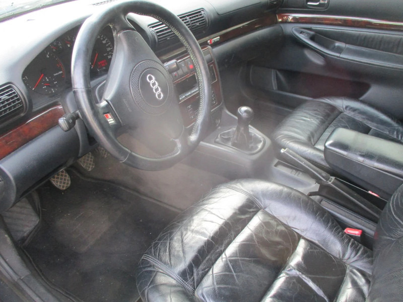 旅行车 Audi A4 Avant 1.9 tdi , S-Line , Manual , Airco , EXPORT:图12 旅行车 Audi A4 Avant 1.9 tdi , S-Line , Manual , Airco , EXPORT:图12