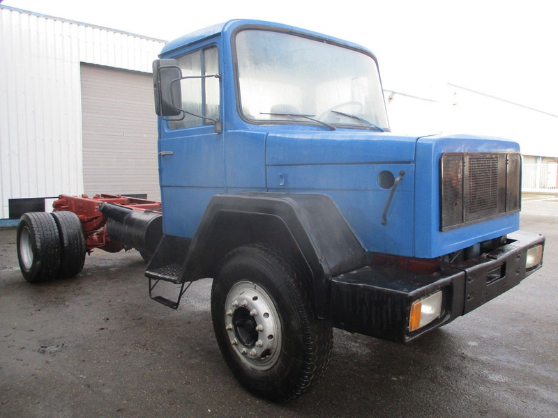 Iveco Magirus Deutz M 160 D 256 , V8 , Manual , Spring suspension - 驾驶室底盘卡车:图4 Iveco Magirus Deutz M 160 D 256 , V8 , Manual , Spring suspension - 驾驶室底盘卡车:图4