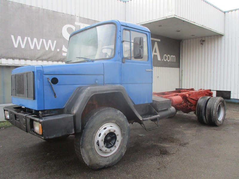 Iveco Magirus Deutz M 160 D 256 , V8 , Manual , Spring suspension - 驾驶室底盘卡车:图1 Iveco Magirus Deutz M 160 D 256 , V8 , Manual , Spring suspension - 驾驶室底盘卡车:图1