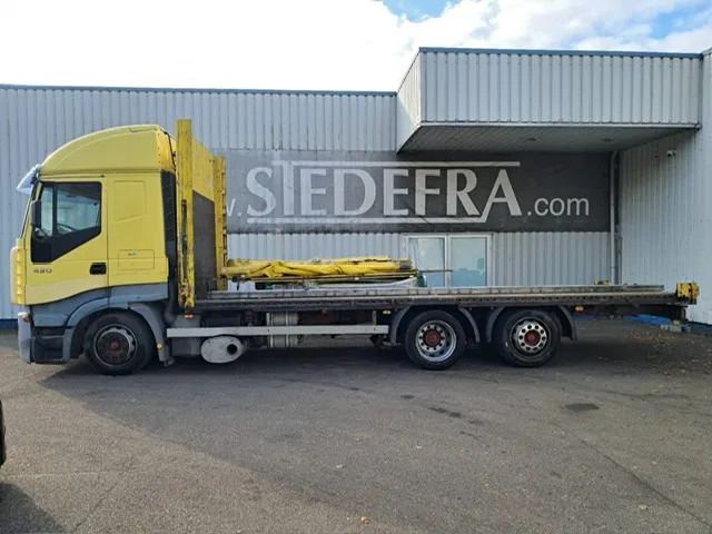Iveco Stralis 430 , 6x2 , Manual Gearbox , Euro 3 - 侧帘卡车:图2 Iveco Stralis 430 , 6x2 , Manual Gearbox , Euro 3 - 侧帘卡车:图2