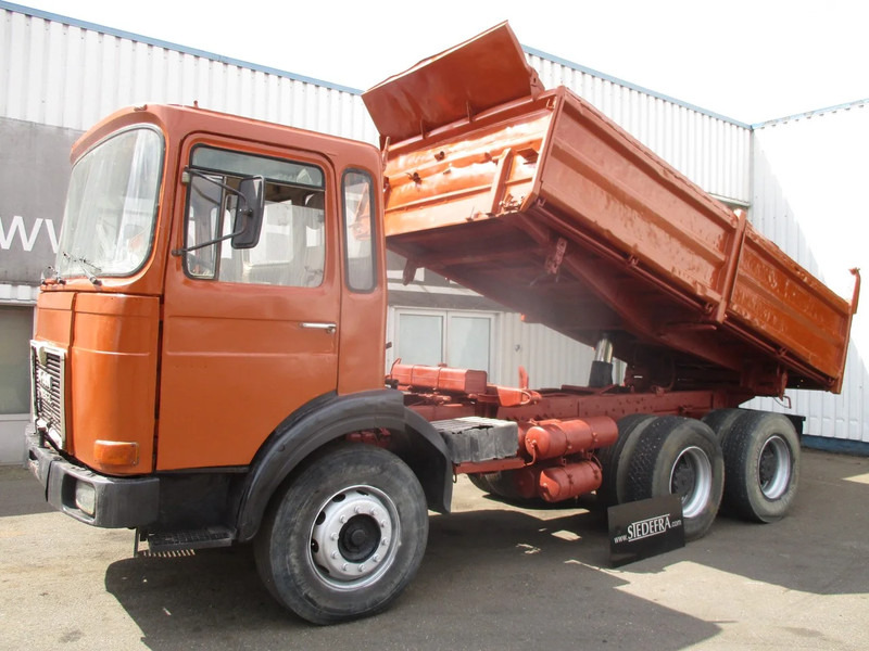 MAN 26.321 6x4 , 3 way tipper , ZF Manual , Spring suspension - 翻斗车:图1 MAN 26.321 6x4 , 3 way tipper , ZF Manual , Spring suspension - 翻斗车:图1
