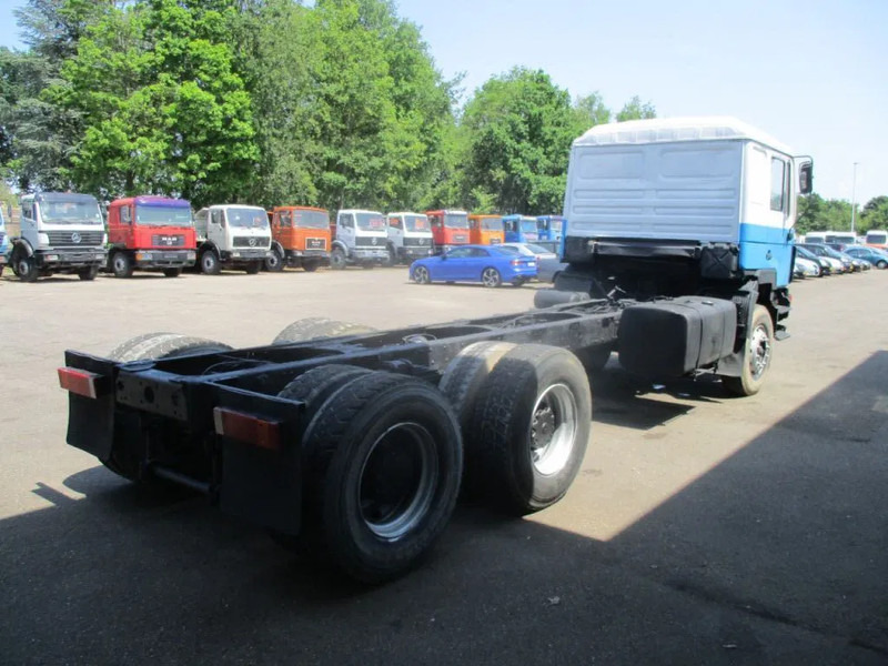 MAN 26.402 25.402 , ZF manual , 6x4 , Sping suspension - 驾驶室底盘卡车:图3 MAN 26.402 25.402 , ZF manual , 6x4 , Sping suspension - 驾驶室底盘卡车:图3