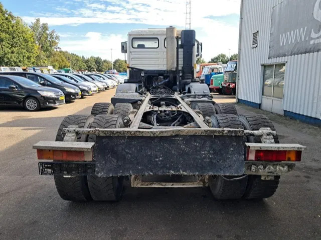 驾驶室底盘卡车 MAN 35-364 / FE 360 A , 8x4 , Spring Suspension , ZF Manual , Airco：图6