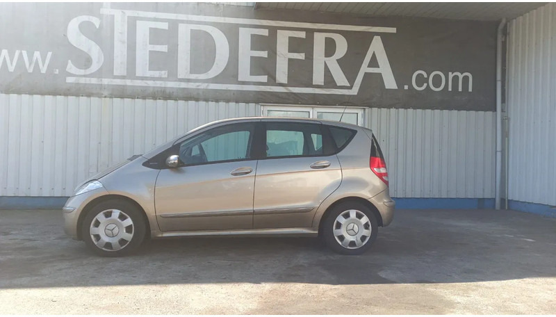 Mercedes-Benz A-Klasse 170 , Airco , leder , distrbute ketting maakt lawaai - 掀背车:图2 Mercedes-Benz A-Klasse 170 , Airco , leder , distrbute ketting maakt lawaai - 掀背车:图2