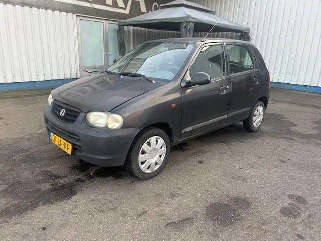 Suzuki Alto 1.0 - 16V , 5 drs. , Handel / export - 掀背车:图1 Suzuki Alto 1.0 - 16V , 5 drs. , Handel / export - 掀背车:图1