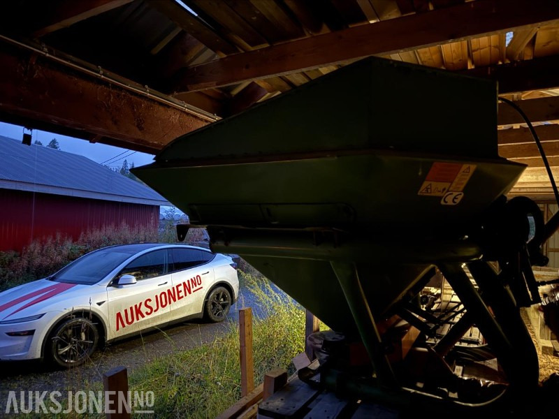 1900 Gjødselspreder m/aksling - 农业机械:图4 1900 Gjødselspreder m/aksling - 农业机械:图4