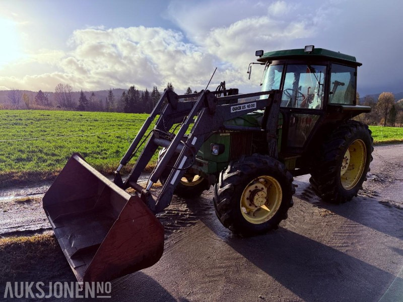1983 John Deere 2040 SYNCHRON 9527 timer m/ Frontlasterskuffe - 拖拉机:图1 1983 John Deere 2040 SYNCHRON 9527 timer m/ Frontlasterskuffe - 拖拉机:图1