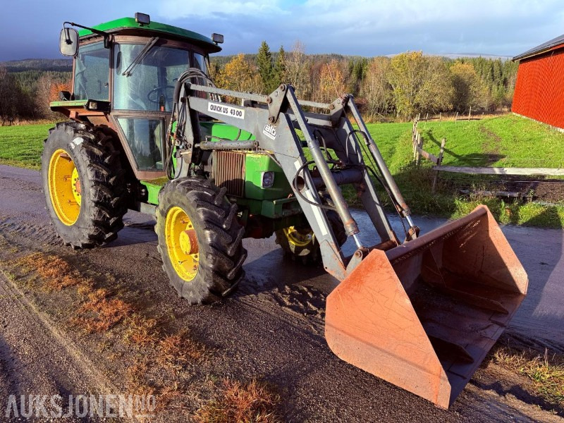 1983 John Deere 2040 SYNCHRON 9527 timer m/ Frontlasterskuffe - 拖拉机:图2 1983 John Deere 2040 SYNCHRON 9527 timer m/ Frontlasterskuffe - 拖拉机:图2