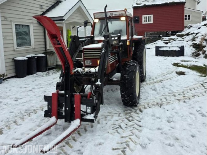 1986 Fiat 80-90 MVA FRI TRAKTOR MED FRONSKUFFE OG TRIMA FRONTLASTER - 拖拉机:图2 1986 Fiat 80-90 MVA FRI TRAKTOR MED FRONSKUFFE OG TRIMA FRONTLASTER - 拖拉机:图2