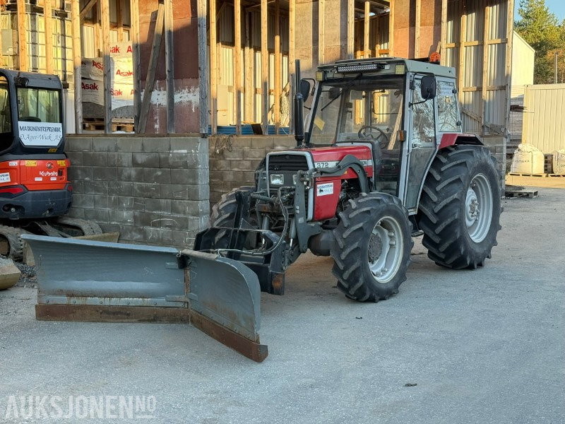 1991 Massey Ferguson 372 4x4 FRONTHYDRAULIKK/SKJÆR - 拖拉机:图1 1991 Massey Ferguson 372 4x4 FRONTHYDRAULIKK/SKJÆR - 拖拉机:图1