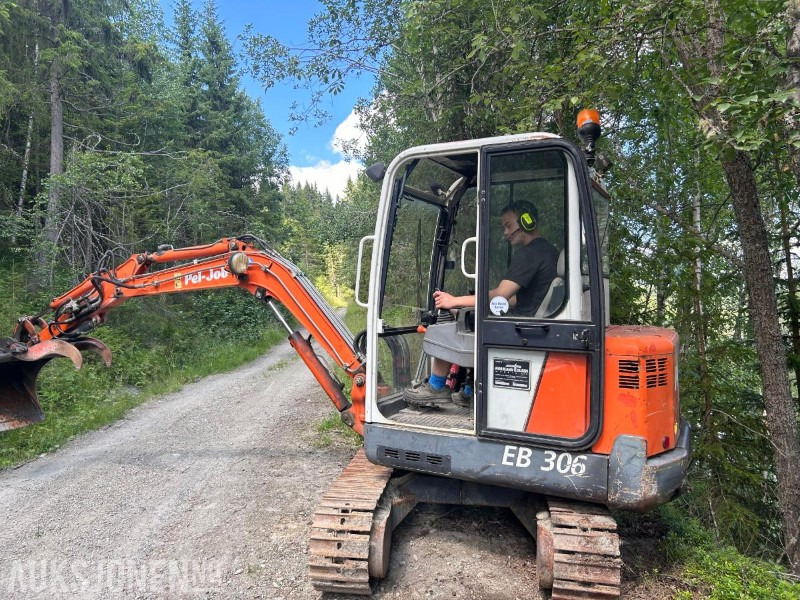 1996 PEL-JOB EB 306 gravemaskin med Graveskuffe HYDRAULISK KLYPE STÅLBELTER - 小型挖掘机:图2 1996 PEL-JOB EB 306 gravemaskin med Graveskuffe HYDRAULISK KLYPE STÅLBELTER - 小型挖掘机:图2