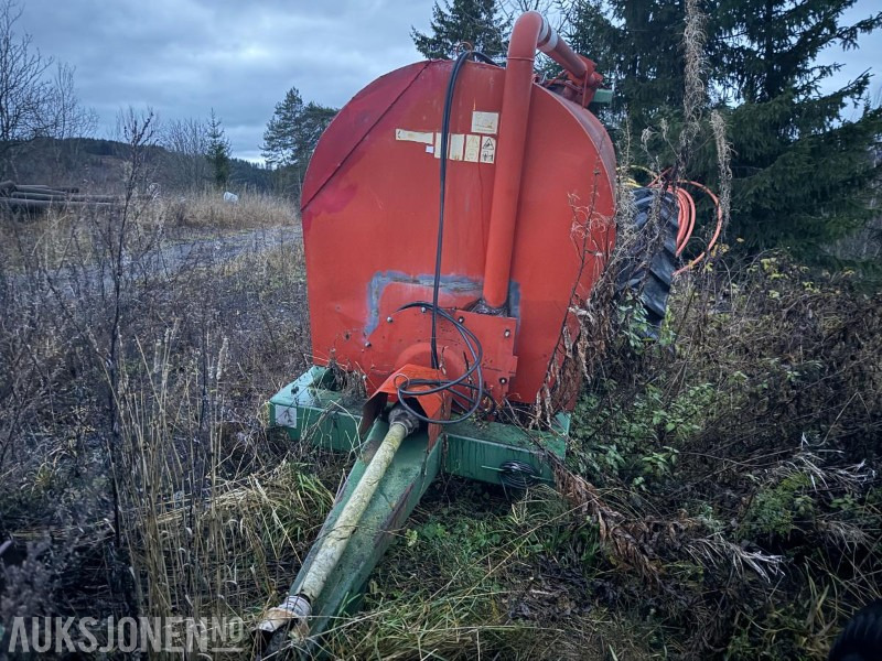 1998 Orkel Gjødselvogn 6m3 - 农业机械:图2 1998 Orkel Gjødselvogn 6m3 - 农业机械:图2