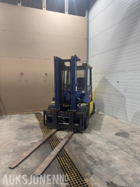 2000 Komatsu FD 45-7 Truck - 材料装卸设备:图2 2000 Komatsu FD 45-7 Truck - 材料装卸设备:图2