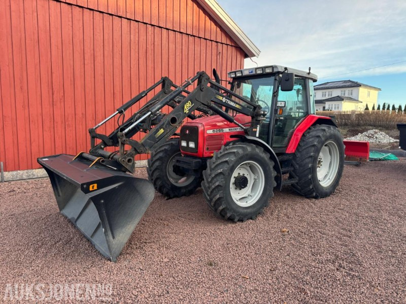 2000 Massey Ferguson 6265 Traktor med Frotlaster og skjær - 拖拉机:图1 2000 Massey Ferguson 6265 Traktor med Frotlaster og skjær - 拖拉机:图1