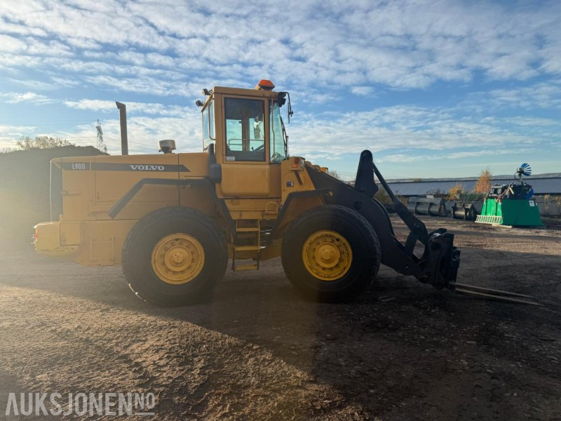 2001 Volvo L90D HJULLASTER SERVICEHISTORIKK 3.FUNKSJON PALLEGAFFEL 12716 TIMER. - 轮式装载机:图5 2001 Volvo L90D HJULLASTER SERVICEHISTORIKK 3.FUNKSJON PALLEGAFFEL 12716 TIMER. - 轮式装载机:图5