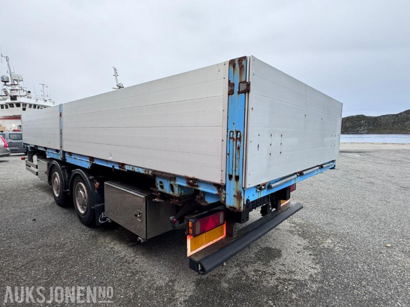 2002 Goebel & Sohn Containerchassi / Boggi kjerre med Kögel ER 74 Vekselflak med aluminiumskarmer - Supersingel hjul - 全挂车:图4 2002 Goebel & Sohn Containerchassi / Boggi kjerre med Kögel ER 74 Vekselflak med aluminiumskarmer - Supersingel hjul - 全挂车:图4