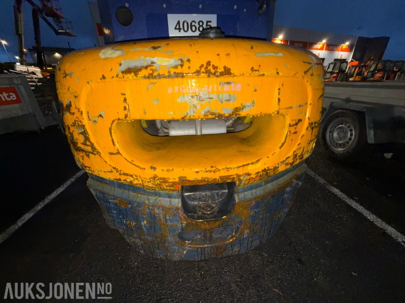 2002 Komatsu FD30T-14 Motvektstruck - 6498T - 材料装卸设备:图4 2002 Komatsu FD30T-14 Motvektstruck - 6498T - 材料装卸设备:图4