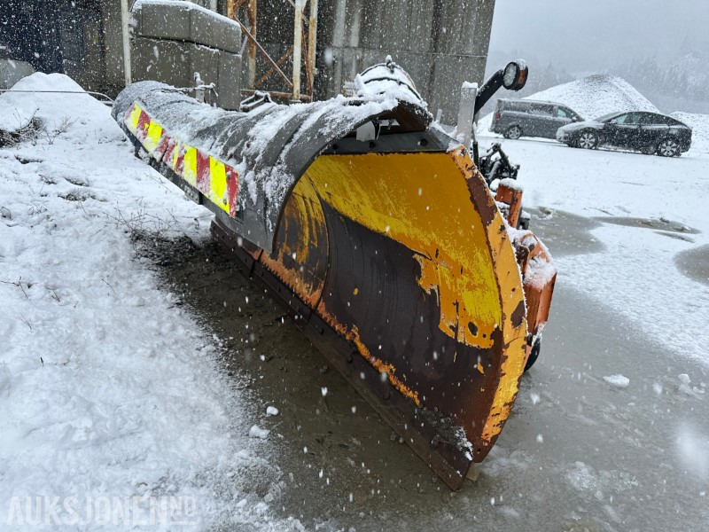 2002 SCHMIDT MS 33 Snøskjær - 农业机械:图3 2002 SCHMIDT MS 33 Snøskjær - 农业机械:图3