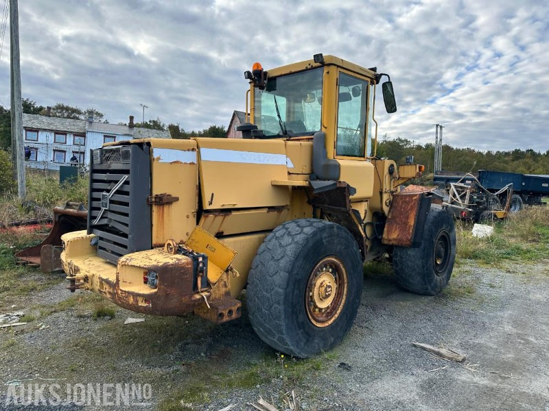 2002 Volvo L90D hjullaster – 17 tonn // Helgummihjul // Sentralsmøring - 轮式装载机:图3 2002 Volvo L90D hjullaster – 17 tonn // Helgummihjul // Sentralsmøring - 轮式装载机:图3