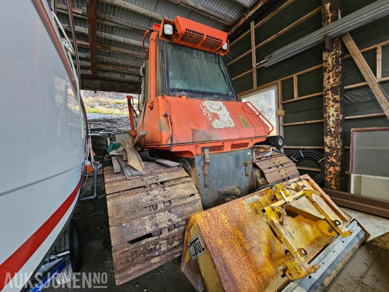 2003 NEW HOLLAND D180 BULLDOZER - 建筑设备:图2 2003 NEW HOLLAND D180 BULLDOZER - 建筑设备:图2