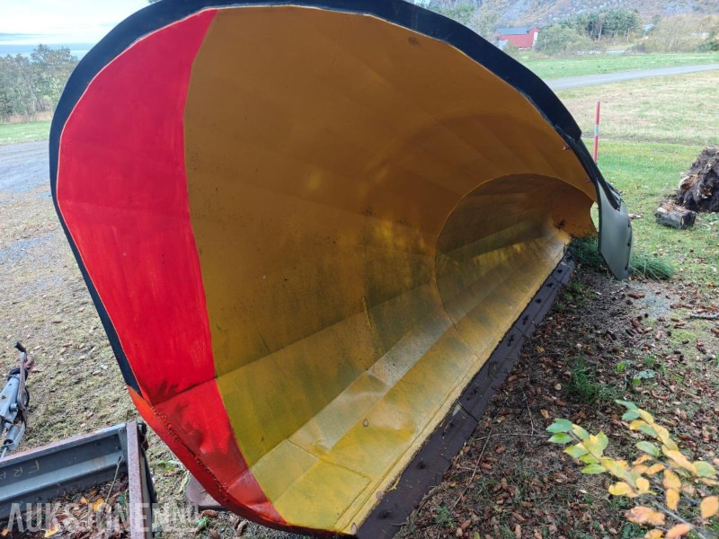 2004 Tellefsdal diagonalplog / snøplog - P HD - Bredde 3600 mm - Parallelllogram - 卡车:图3 2004 Tellefsdal diagonalplog / snøplog - P HD - Bredde 3600 mm - Parallelllogram - 卡车:图3