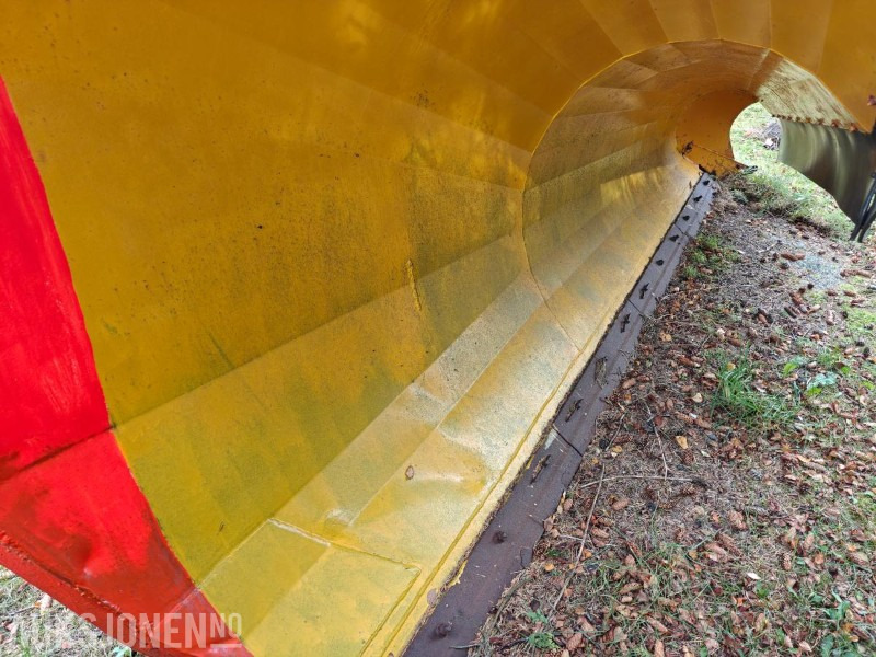 2004 Tellefsdal diagonalplog / snøplog - P HD - Bredde 3600 mm - Parallelllogram - 卡车:图4 2004 Tellefsdal diagonalplog / snøplog - P HD - Bredde 3600 mm - Parallelllogram - 卡车:图4