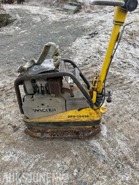 2004 Wacker Neuson DPU5045H - 碾压机:图4 2004 Wacker Neuson DPU5045H - 碾压机:图4