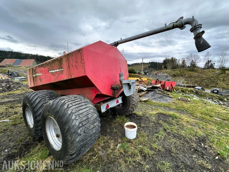 2005 MOI BG 8 Gjødselvogn m/Vogelsang spreder - 农业机械:图3 2005 MOI BG 8 Gjødselvogn m/Vogelsang spreder - 农业机械:图3