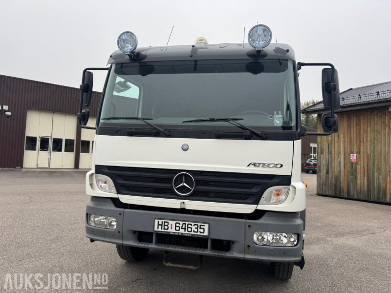 2005 Mercedes-Benz 1225AF/36AT linjebil med kran og masse utstyr - 起重车:图2 2005 Mercedes-Benz 1225AF/36AT linjebil med kran og masse utstyr - 起重车:图2