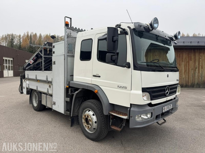 2005 Mercedes-Benz 1225AF/36AT linjebil med kran og masse utstyr - 起重车:图3 2005 Mercedes-Benz 1225AF/36AT linjebil med kran og masse utstyr - 起重车:图3