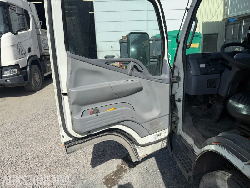 卡车 2006 Fuso Canter 7C14 Servicebil - REP-objekt - Bakløft - 260696 km：图48